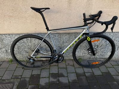 BICI DA CORSA SCOTT ADDICT COLORE GRIGIO