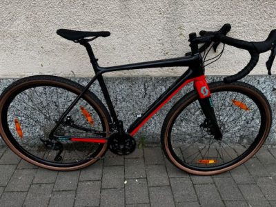 BICI GRAVEL SCOTT ADDICT COLORE NERO/ROSSO