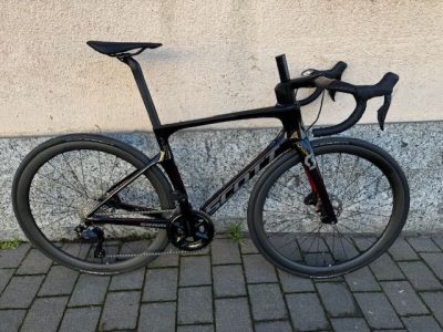 BICI DA CORSA SCOTT FOIL COLORE ROSSO