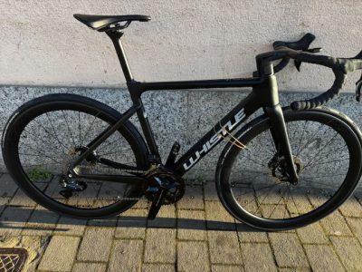 BICI DA CORSA WHISTLE VAERO COLORE NERO