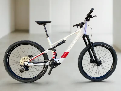 E-MTB WHISTLE AXR COLORE BIANCO